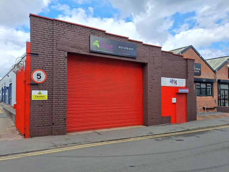 Ideal for stock storage,joiners,carpenters,E commerce,light car repairs,workshop in Dudley centre