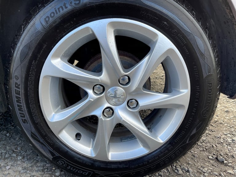 2014 Peugeot 208 ACTIVE 5-Door Petrol