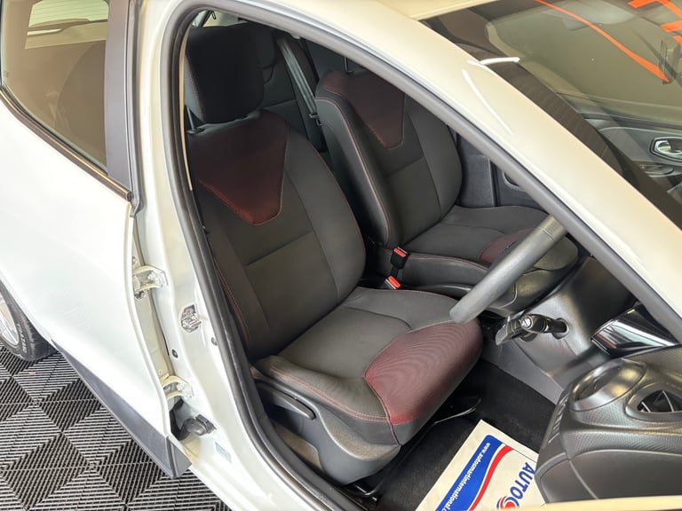 2016 Renault Clio 1.2 16V Play 5dr HATCHBACK Petrol Manual