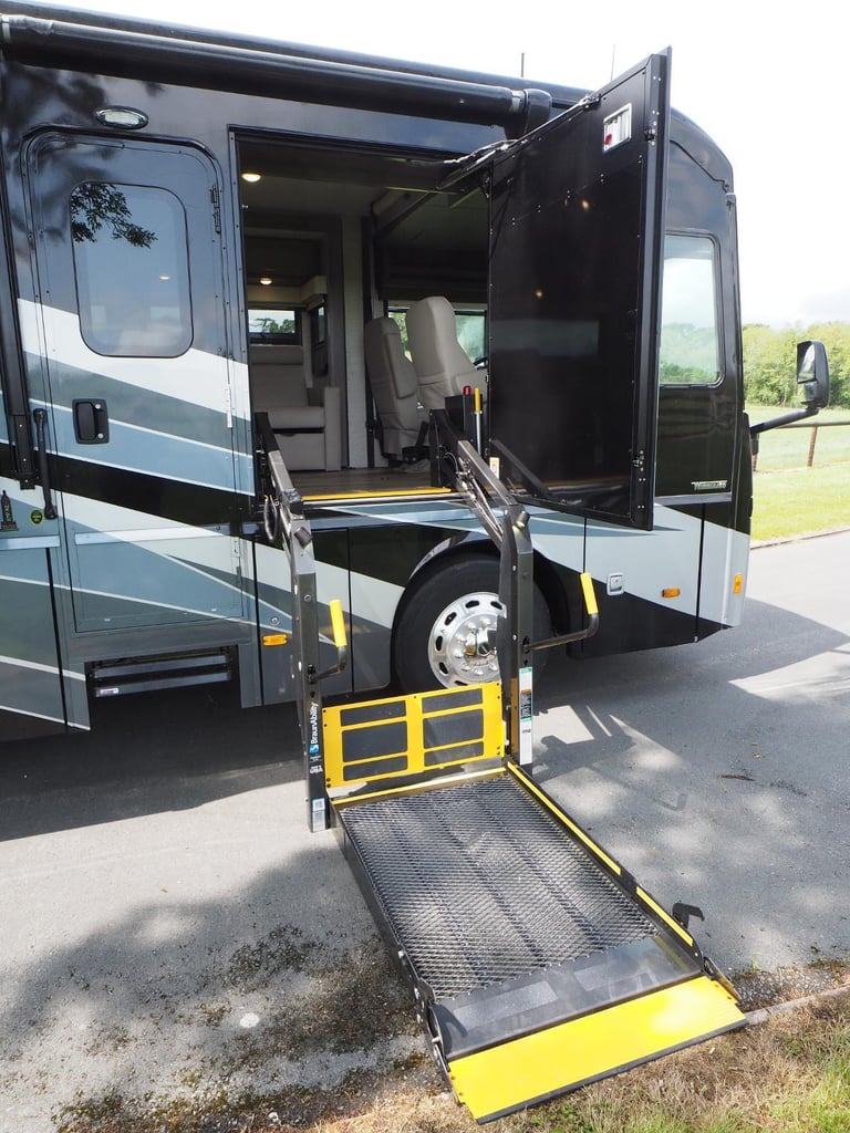 Winnebago Inspire AE, Luxury Motorhome, 7 Berth, Wheelchair Lift