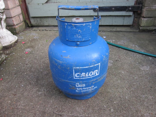 CALOR 4.5KG BUTANE GAS BOTTLE, APPROX 1/3rd FULL | in Bradwell, Norfolk |  Gumtree