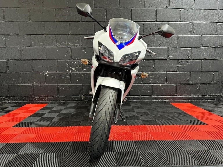 2013 13 HONDA CBR500R VERY WELL LOOKED AFTER BIKE NOT ONE ADVISORY ON MOT HISTOR