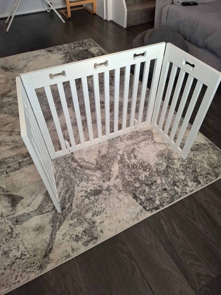 Trixie 3 parts white barrier for dogs 