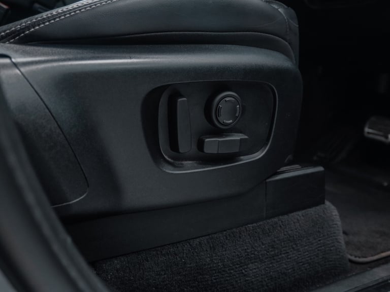 2021 Land Rover Discovery 3.0 D300 R-Dynamic HSE 5dr Auto ESTATE DIESEL Automatic