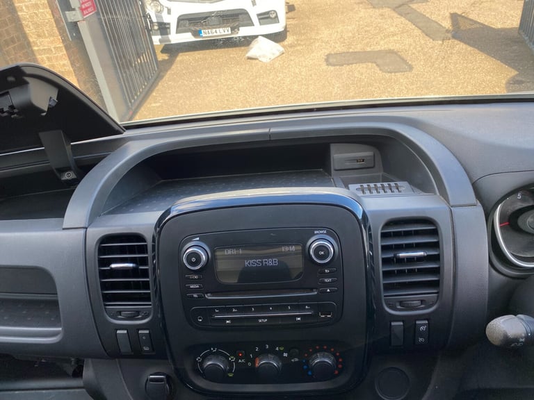2017 Vauxhall Vivaro 2900 1.6CDTI 120PS SPORTIVE L2 LWB PANEL VAN 54K FULL SERVICE 12M MOT AC CR ...
