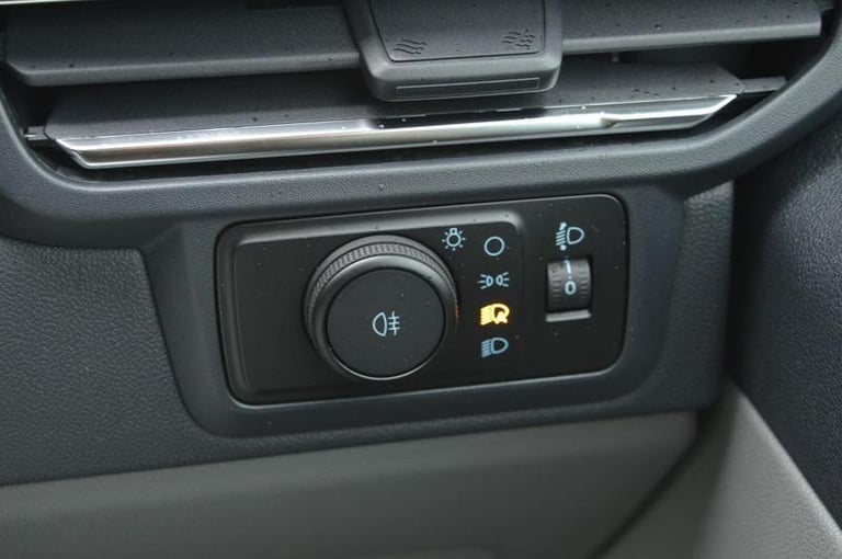 2025 Ford Transit Custom 2.0 EcoBlue 150ps H1 Van Limited PANEL VAN DIESEL Manual