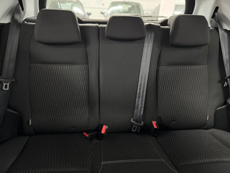 2015 Peugeot 208 1.0 PureTech Active 5dr HATCHBACK Petrol Manual