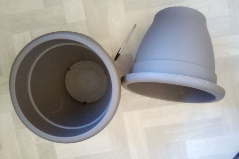 BBQ Cover, Folding Garden Chair, Line Prop and Swing Seat Cover, Planters, Buckets etc