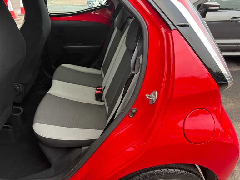 2014 Toyota AYGO 1.0 VVT-i X-Play 5dr HATCHBACK Petrol Manual