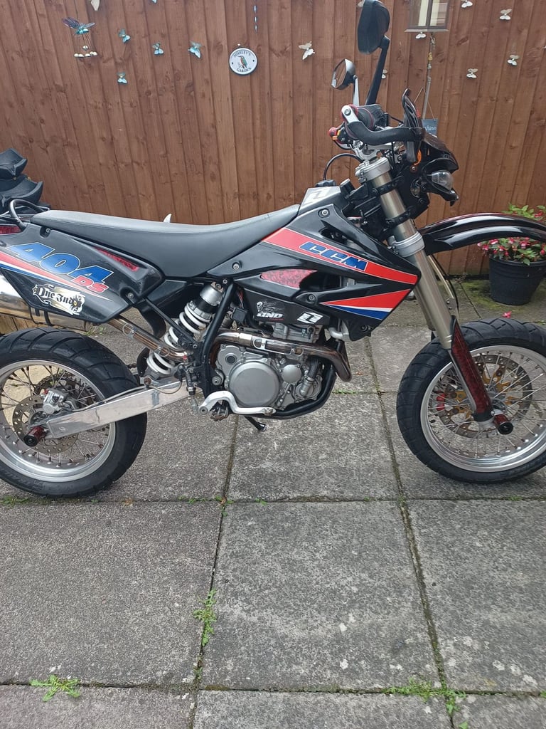 CCM, 404, 2004, 398 (cc)