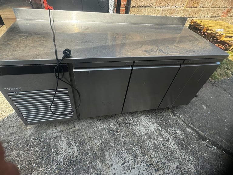 Commercial undercounter foster fridge 3 doors bench counter cafe shop restaurant 