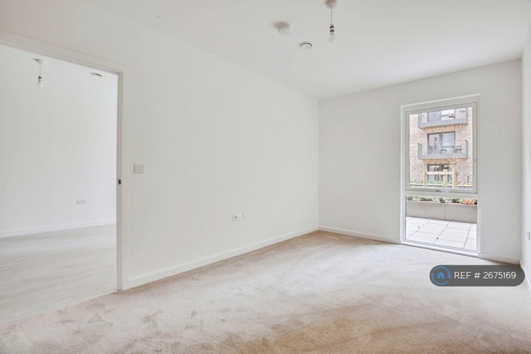 1 bedroom flat in Calotype Lane, Harrow, HA1 (1 bed) (#2675169)