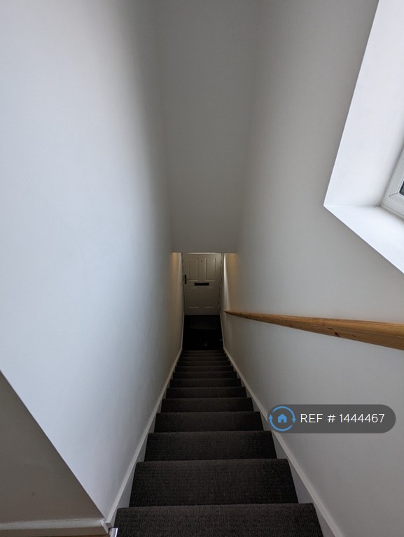 2 bedroom flat in Jubilee Street, Rugby, CV21 (2 bed) (#1444467)
