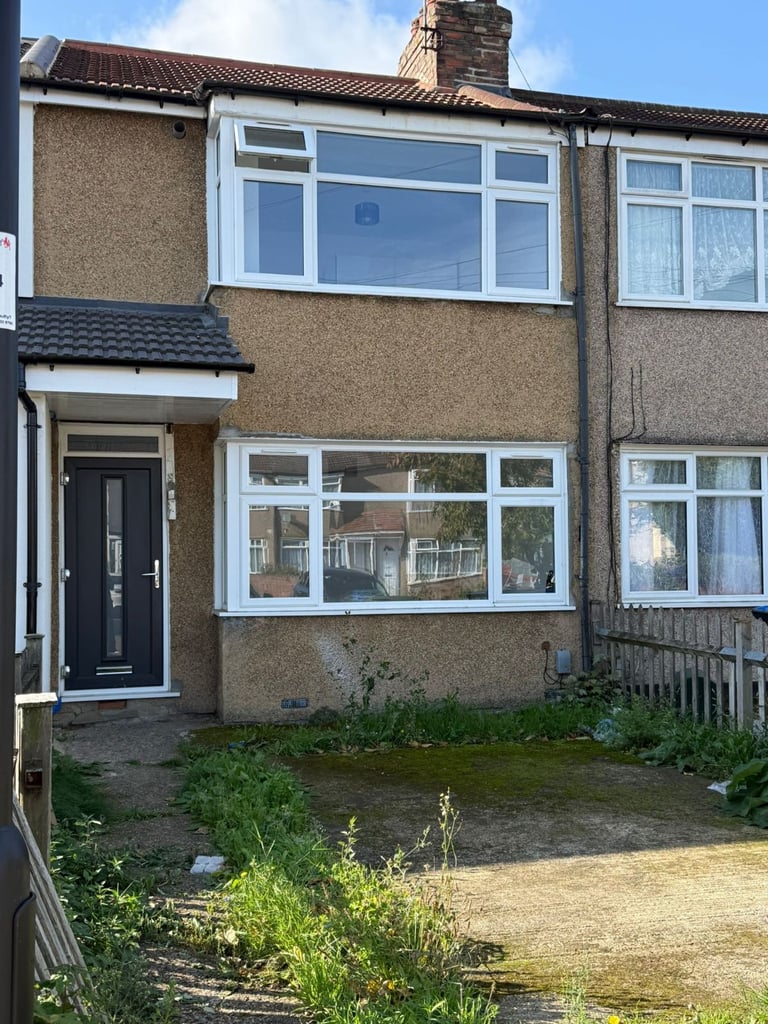 3 bed house for rent in edmonton , ponders end, en3.