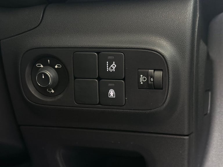 2018 Citroen C3 1.2 PureTech 82 Flair Nav Edition 5dr HATCHBACK PETROL Manual