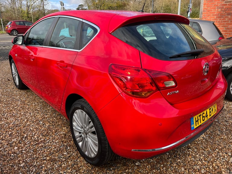 2015 Vauxhall Astra 1.4 16v Excite Hatchback 5dr Petrol Manual Euro 5 (100 ps)