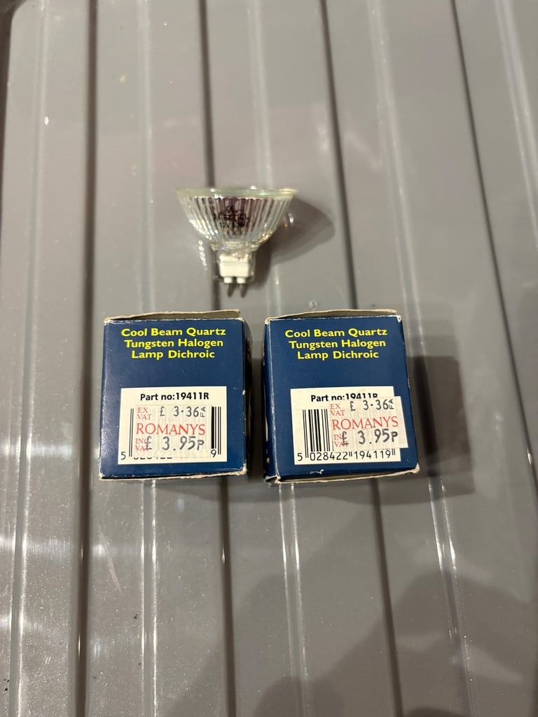 New 3 light bulbs, please see all information on photos, Bargain price 