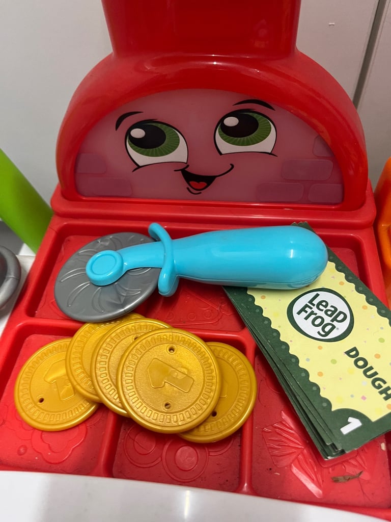 LeapFrog Build a Slice Pizza Cart Pretend Food Toddler Toy Music & songs Learn