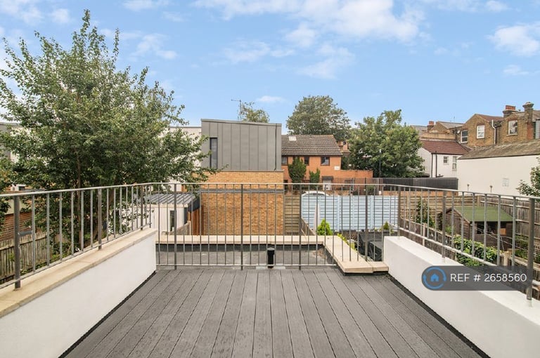 2 bedroom flat in Westcote Road, London, SW16 (2 bed) (#2658560)