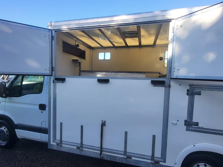 Renault Master Horsebox Horse Box 2008