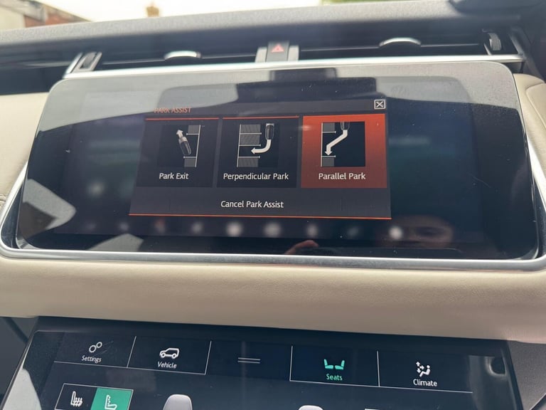 2018 Land Rover Range Rover Velar 2.0 D180 R-Dynamic HSE 5dr Auto ESTATE DIESEL Automatic