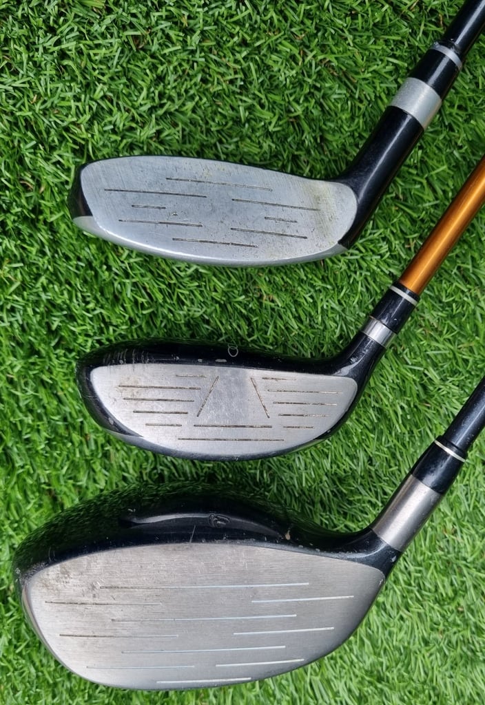 Taylor Made, Nike, Benross, Ben Sayers, Royal 3-SW, Dunlop putter, NIKE stand-bag & EXTRA's
