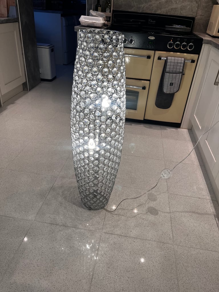 New large free standing light worth £95