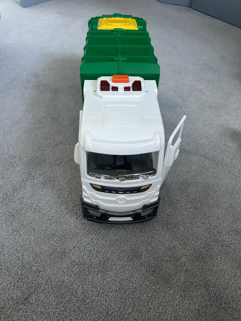 Light up and sound large bin lorry