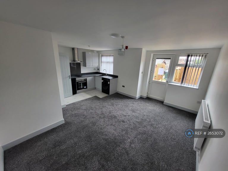 Studio flat in St. James Lane, Coventry, CV3 (#2653072)