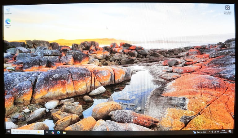 All-in-one Dell Optiplex 7440 AiO 23.8" PC (Windows 11, Intel Core i5 6500, 256GB SSD)