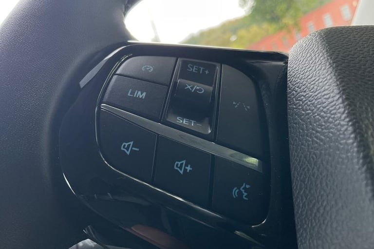 2025 Ford Transit Custom 280 Limited L2 LWB FWD 2.0 EcoBlue 136ps Low Roof, CRUISE CONTROL, AIR C...