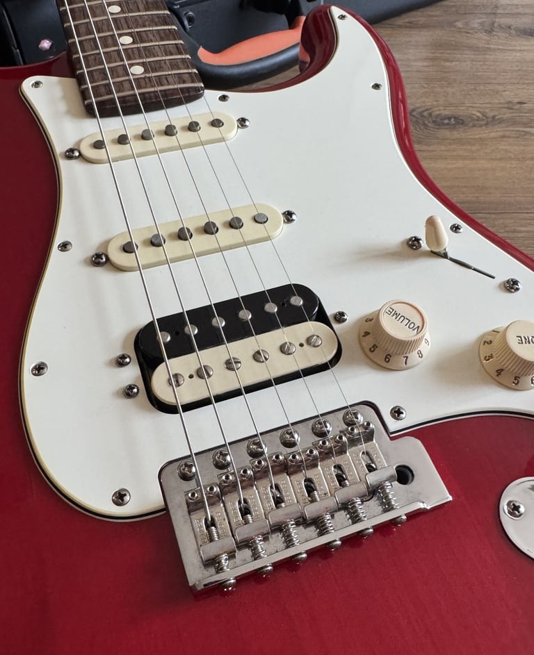 Fender GC USA Stratocaster Pro HSS – Crimson Red Transparent - Trades