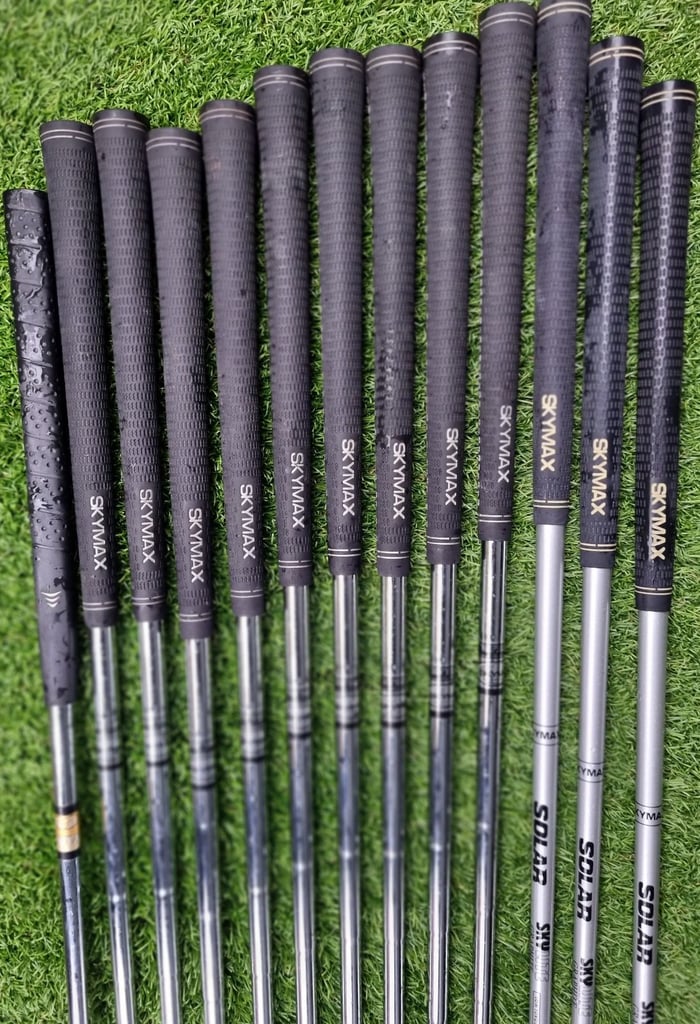 SKYMAX 3-SW, woods 1-3-5, Vantage soft-face putter, SKYMAX trolley bag & EXTRA's