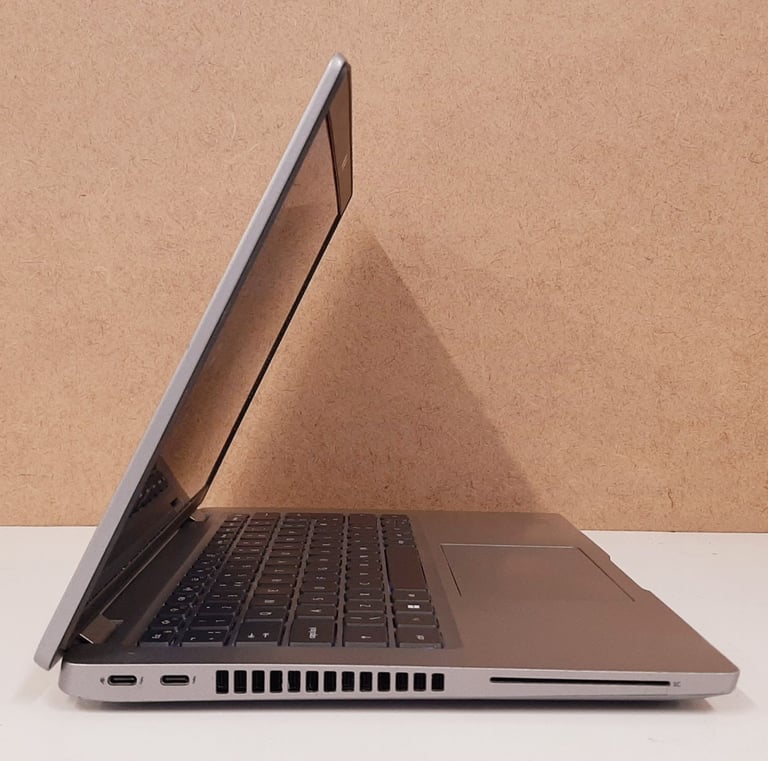 Beautiful & Fast Dell Laptop, Intel Core i7-11th Gen, Windows 11, 16GB RAM & 500GB SSD, MS Office