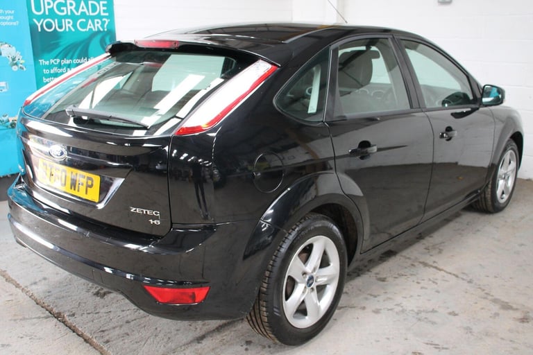 2011 Ford Focus 1.6 Zetec 5dr HATCHBACK PETROL Manual