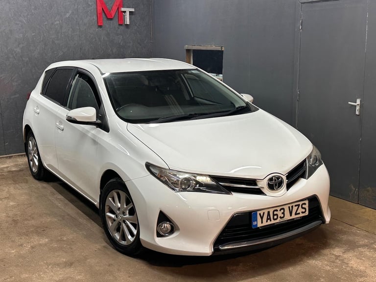 image for 2014 Toyota Auris 1.6 V-Matic Icon Euro 5 5dr HATCHBACK Petrol Manual