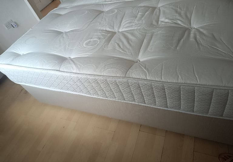 Single bed wirh mattresses