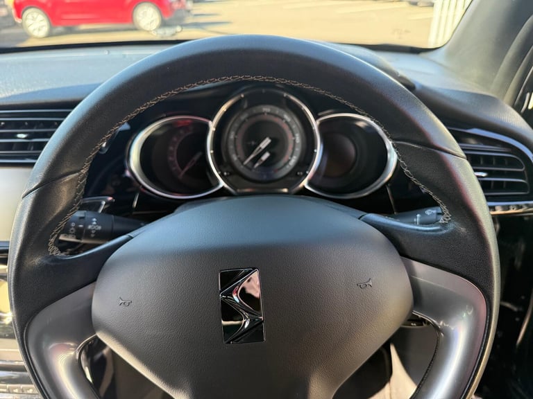 DS AUTOMOBILES DS 3 1.2 PureTech Elegance 2016