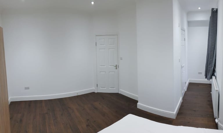 image for Huge double room ensuite private shower Leyton Stratford Central line station 