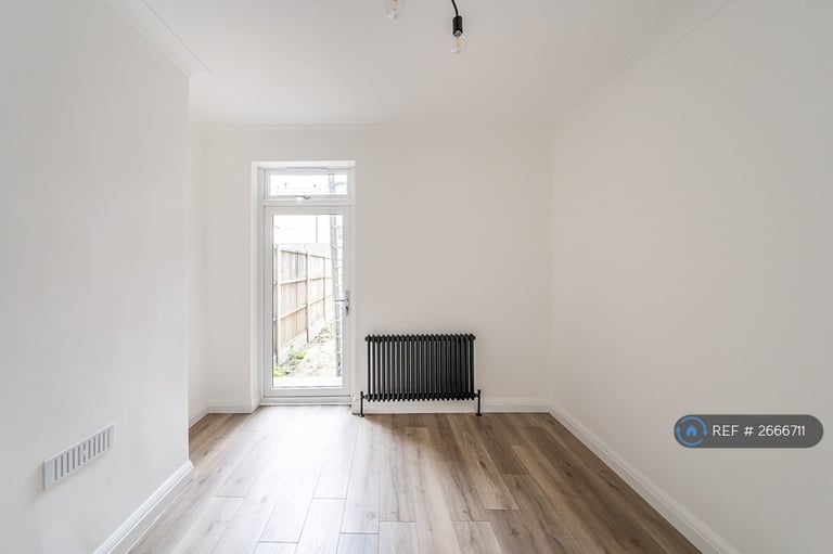 2 bedroom house in Fountain Road, London, SW17 (2 bed) (#2666711)