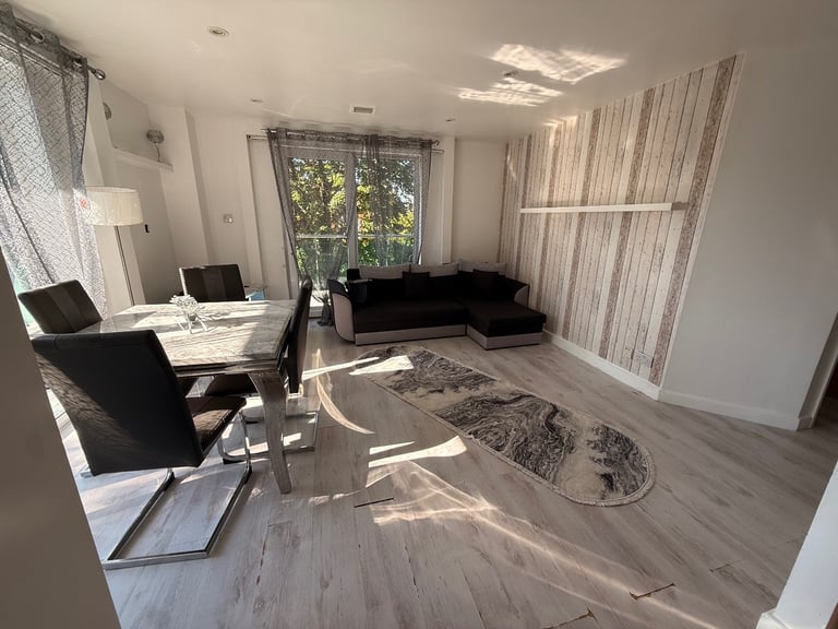 1-4 month short medium let! 2 bed, 2 bath luxury apartment 