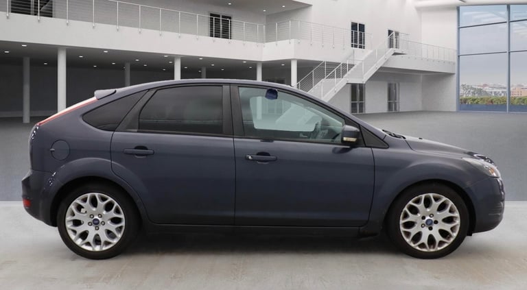 Ford, FOCUS, Hatchback, 2011, Manual, 1560 (cc), 5 doors