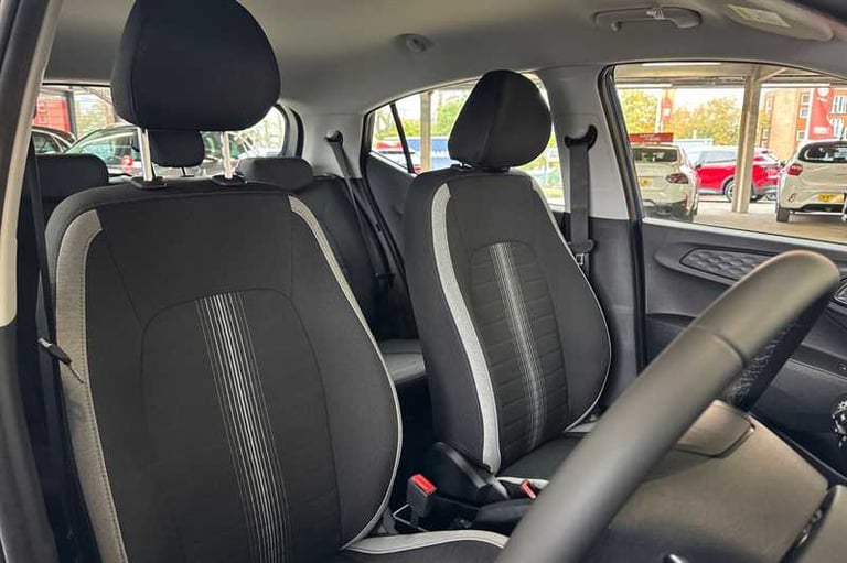 2025 Hyundai i10 1.0 Advance Hatchback 5dr Petrol Auto Euro 6 (s/s) (63 ps) Hatchback Petrol Auto...