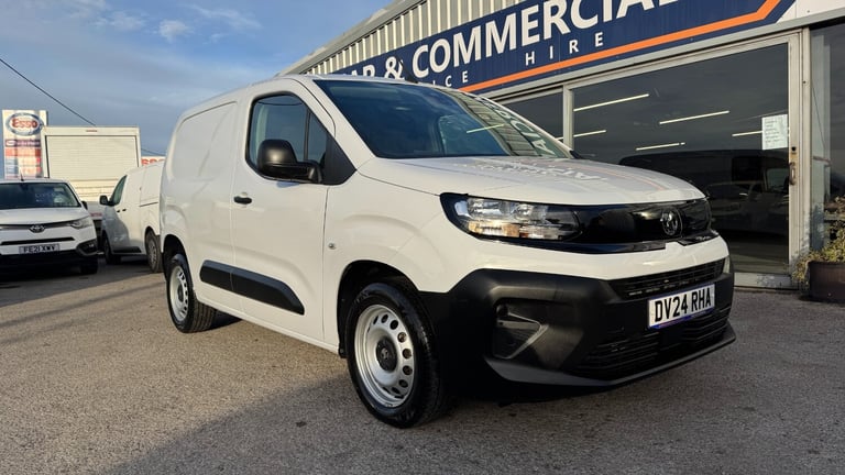 image for 2024 Vauxhall Combo 1.5 Turbo D 100ps Prime H1 Van PANEL VAN Diesel Manual