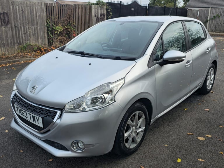 2013 Peugeot 208 1.2 VTi Active 5dr HATCHBACK PETROL Manual