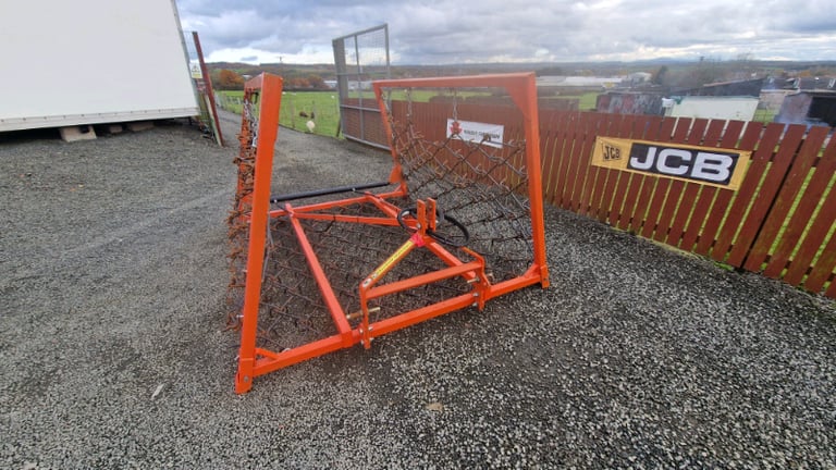 Tractor 16ft hydraulic Hackett harrows in immaculate condition 