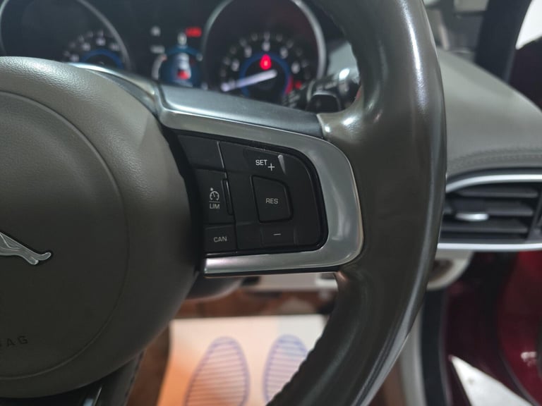 2017 Jaguar XE 2.0i Portfolio Auto Euro 6 (s/s) 4dr SALOON Petrol Automatic
