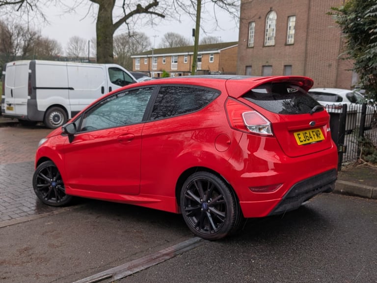 2014 Ford Fiesta 1.0 EcoBoost 140 Zetec S Red 3dr HATCHBACK Petrol Manual