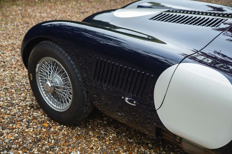 2022 REALM C-TYPE REALM SALOON PETROL Manual