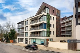 2 bedroom flat in Iverson Road, London, NW6 (2 bed) (#1599440)